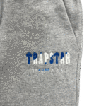 TRPSTR CHENILLE HOODIE & SHORTS - Image 4